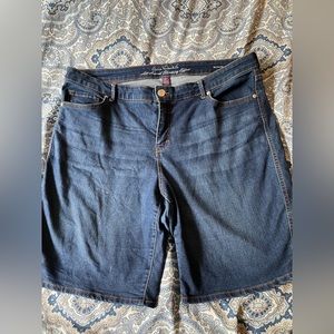 Gloria Vanderbilt Bermuda Amanda Style 16W jean Shorts
